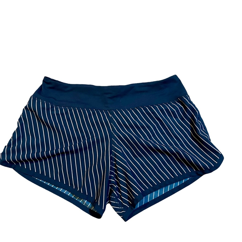 Run in rabbit Hopper shorts. Worn one season.